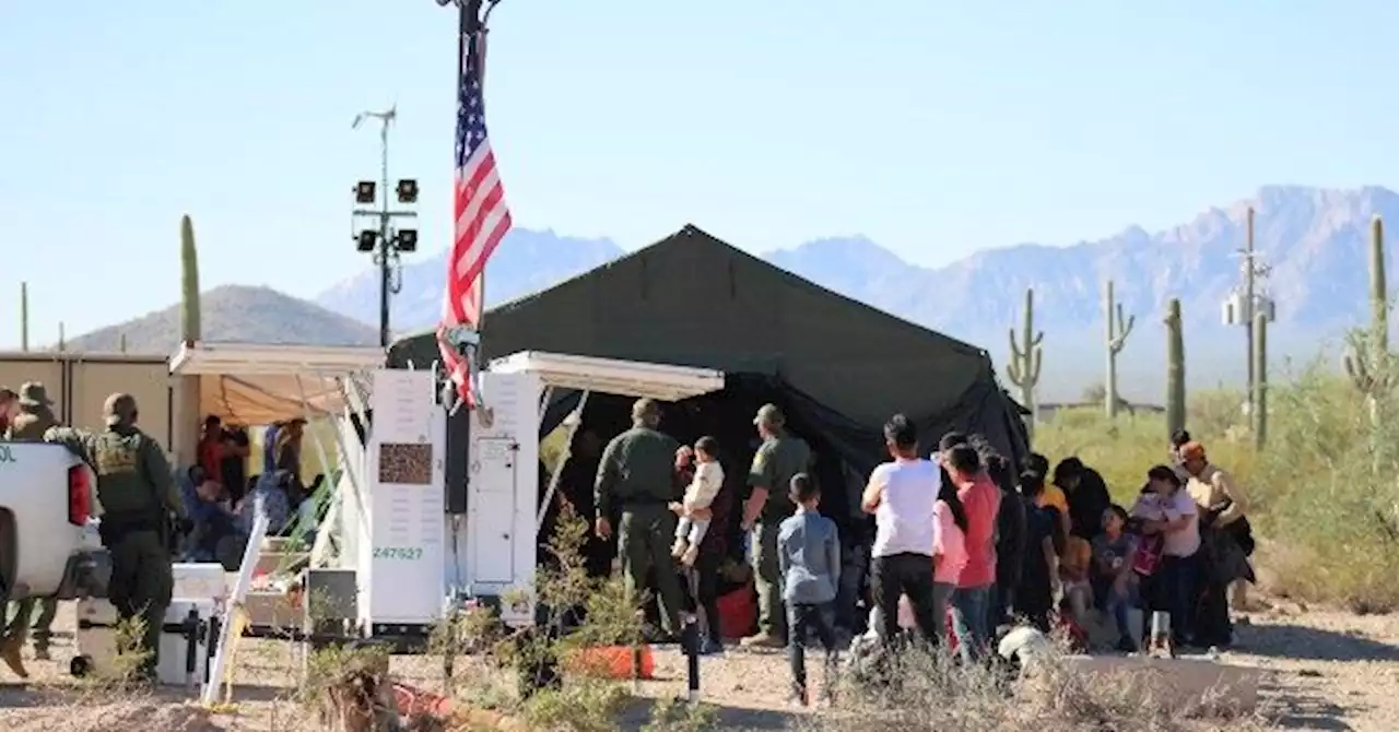 EXCLUSIVE PHOTOS: 300 Migrants Stroll Across Biden Admin's 'Closed' Border into Arizona on Labor Day