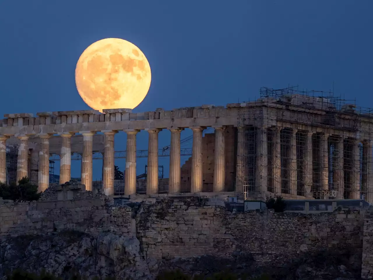 Limitan visitas a la Acrópolis de Atenas para proteger sus monumentos