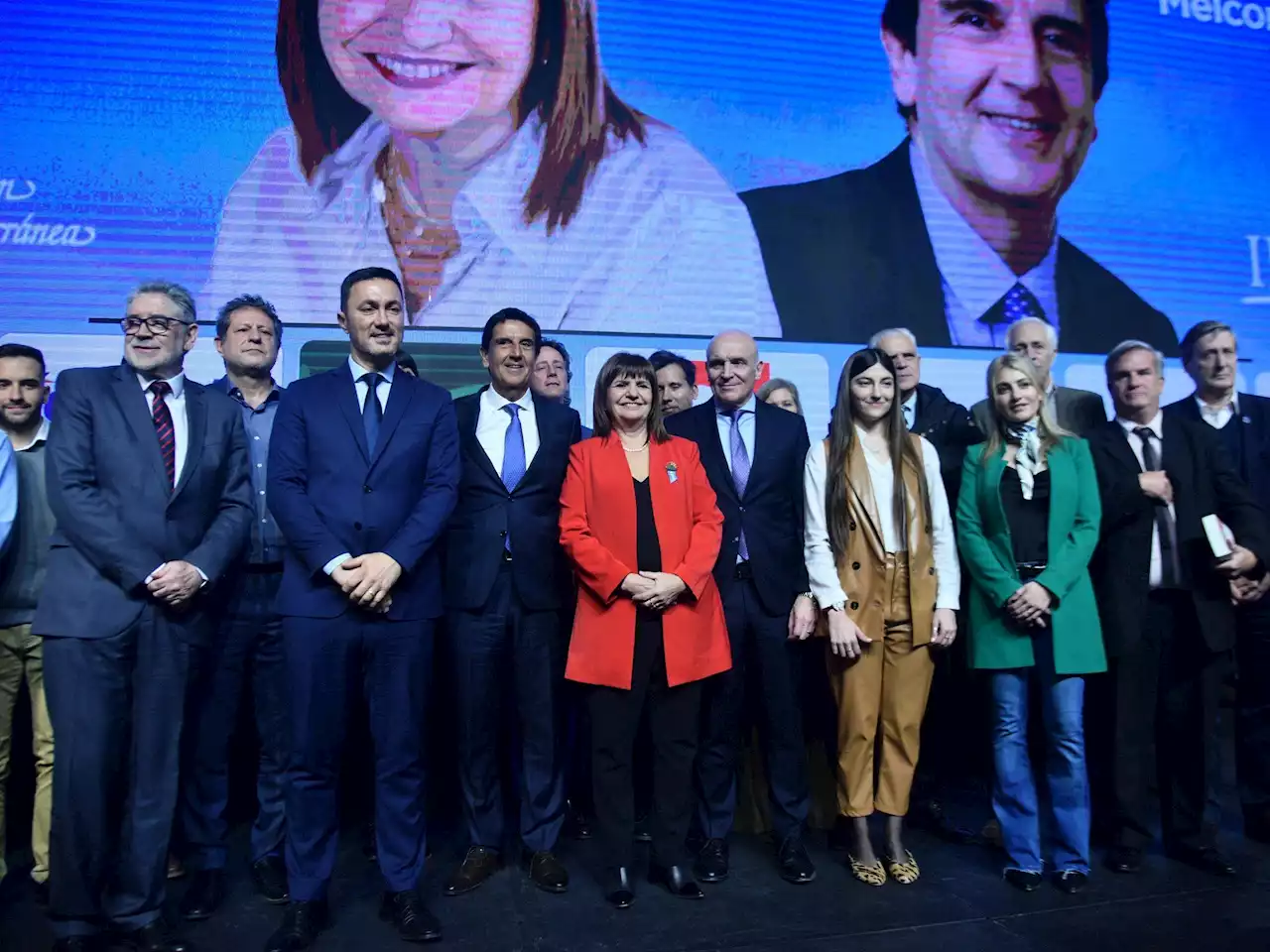 Patricia Bullrich presentó a seis 'voceros de gobierno' y arengó: 'Estamos para ganar la elección'