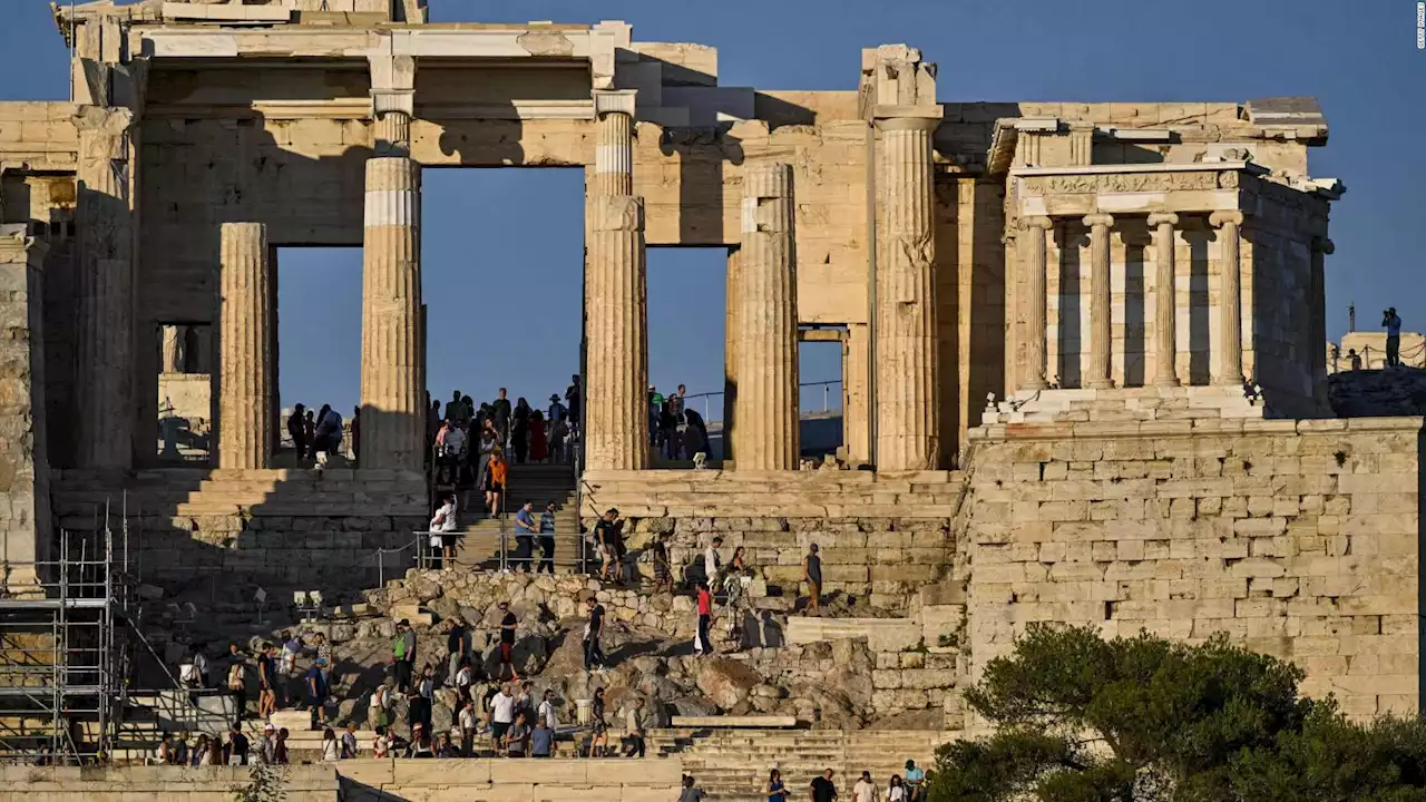 Comienzan a limitar el acceso diario de los visitantes a la Acrópolis de Atenas