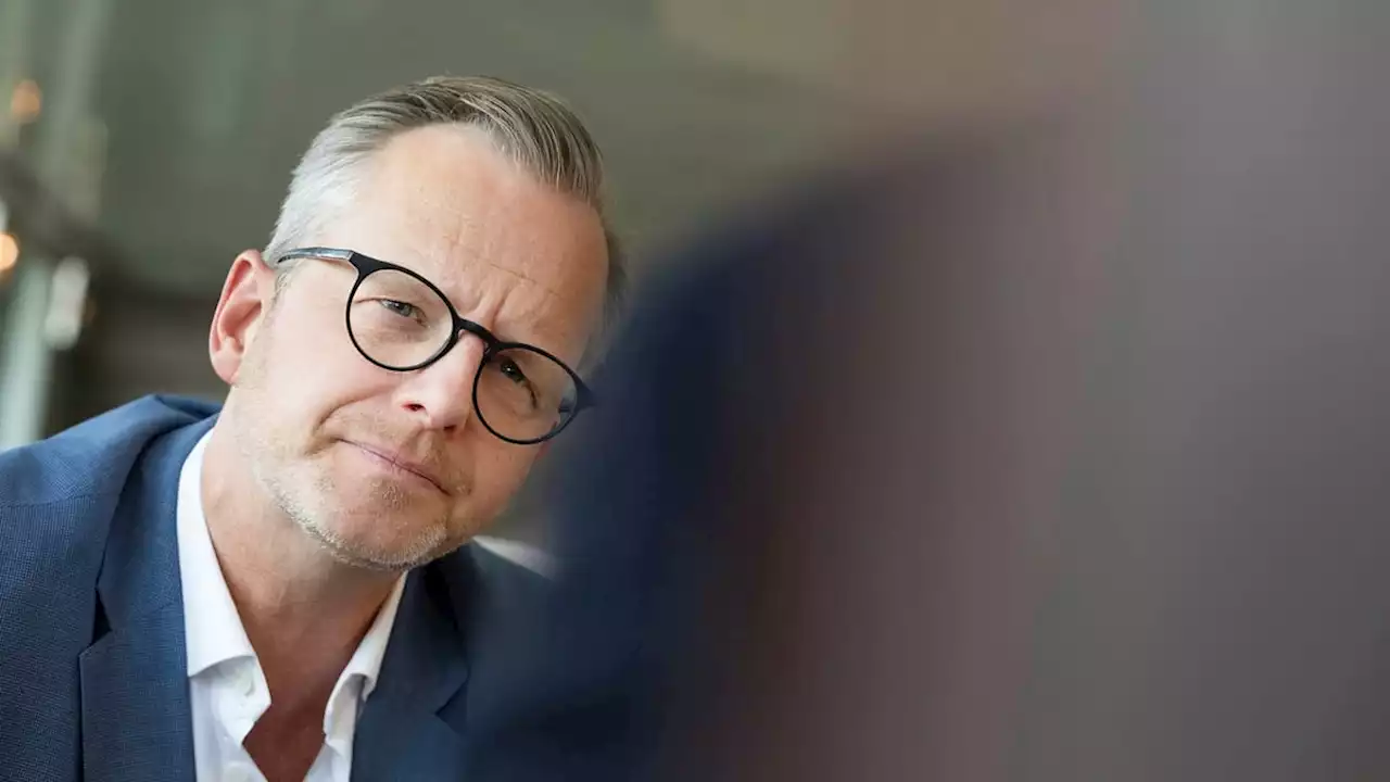 Damberg: ”Beskedet kommer försent”