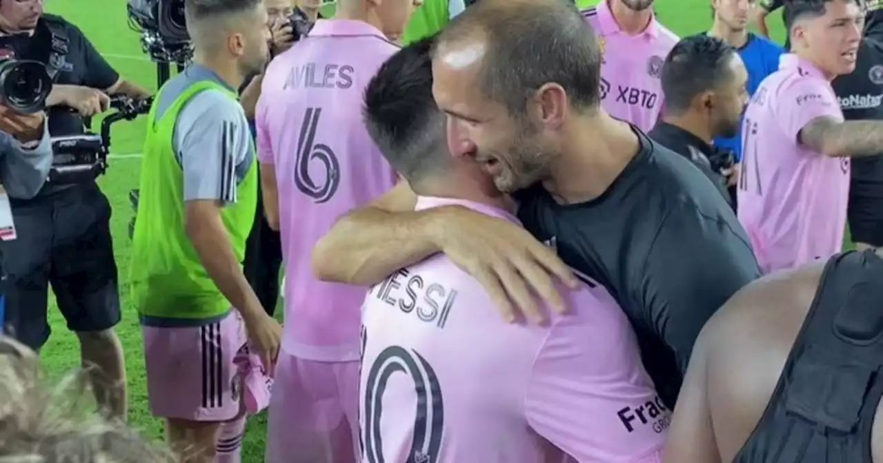 Video: el tierno gesto de Messi con Chiellini y sus hijas