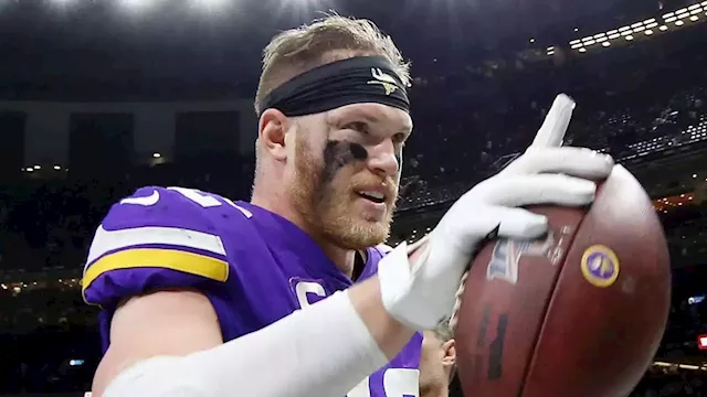 Kyle Rudolph is set to retire with the Vikings, per @jordanschultz 