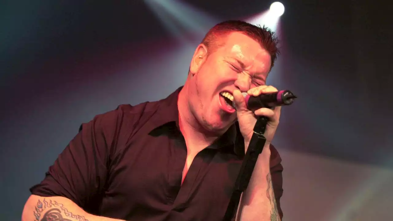 Smash Mouth's Steve Harwell 'on deathbed,' TMZ reports