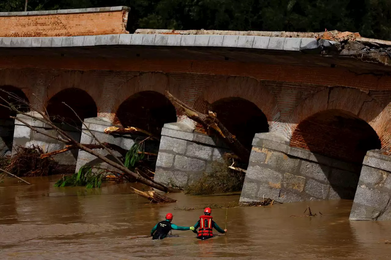 Two people die and three missing after downpours in Spain cause widespread floods