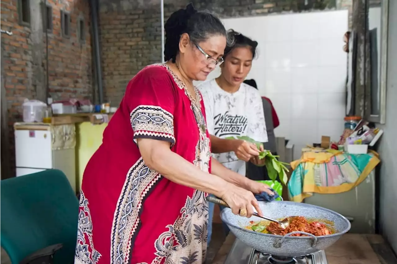 Chef Australia Temukan Identitas Dirinya dari Memasak Rendang