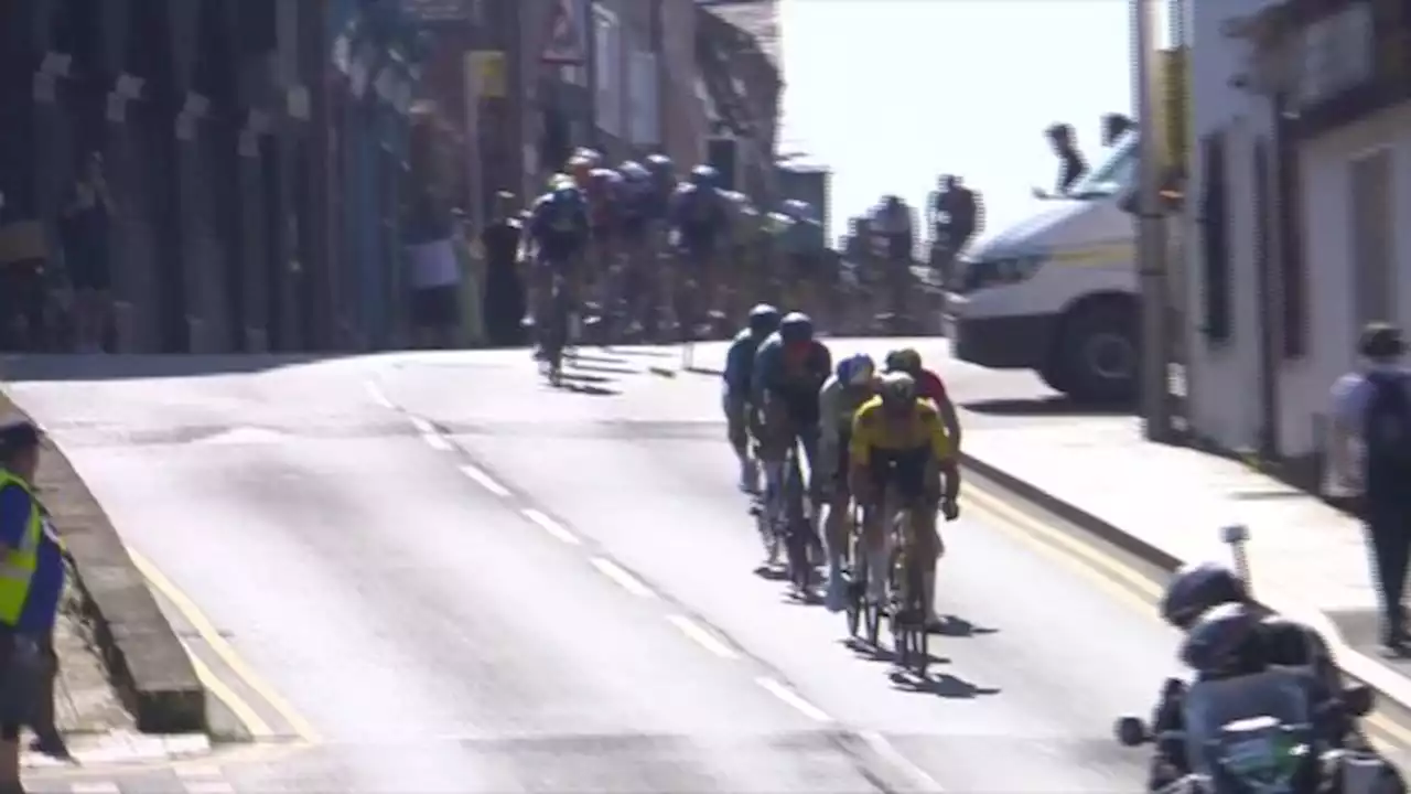 Doublé pour Olav Kooij, vainqueur de la deuxième étape du Tour de Grande-Bretagne au sprint