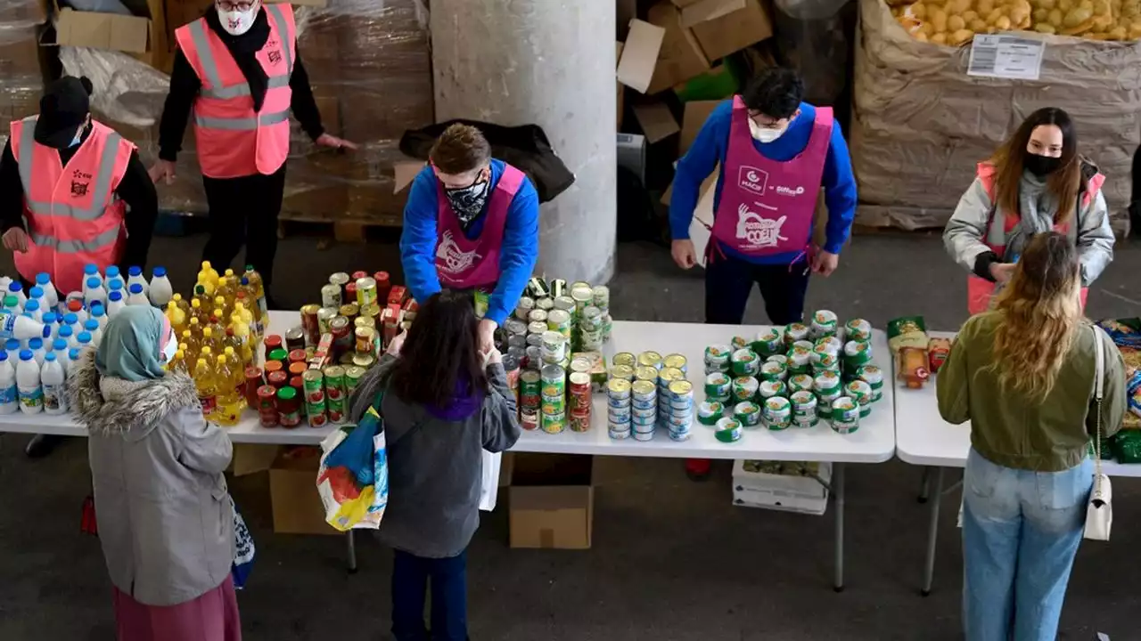 La crise financière des Restos du coeur met le gouvernement sous pression