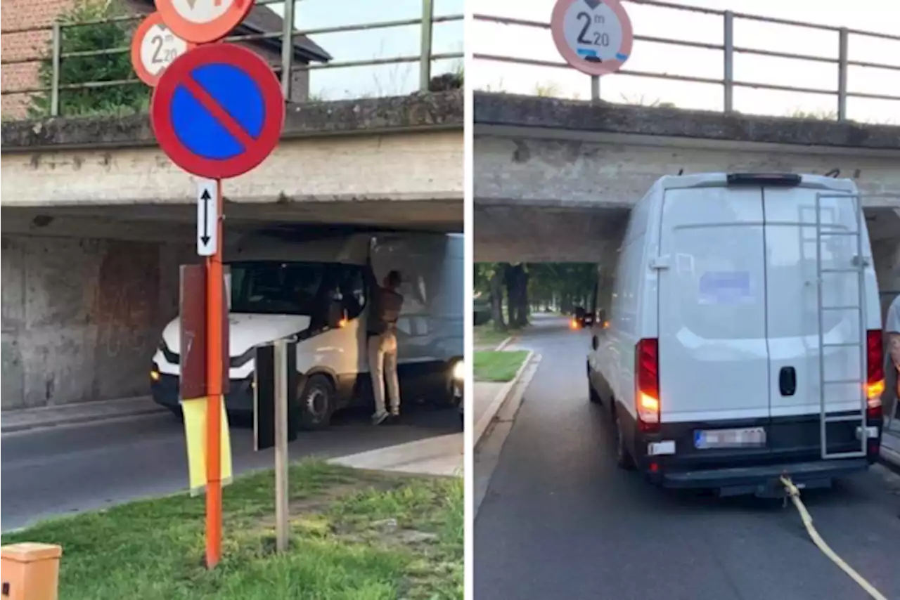 Niet meer op één hand te tellen: alweer rijdt bestuurder zich vast onder spoorwegbrugje