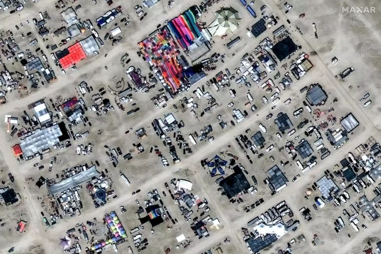 Flooding strands tens of thousands at Burning Man festival site