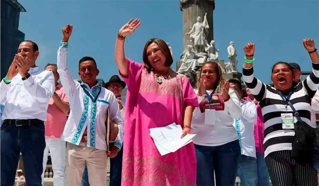 Xóchitl Gálvez Recibe Constancia Frente A Sus Seguidores En El Ángel De ...