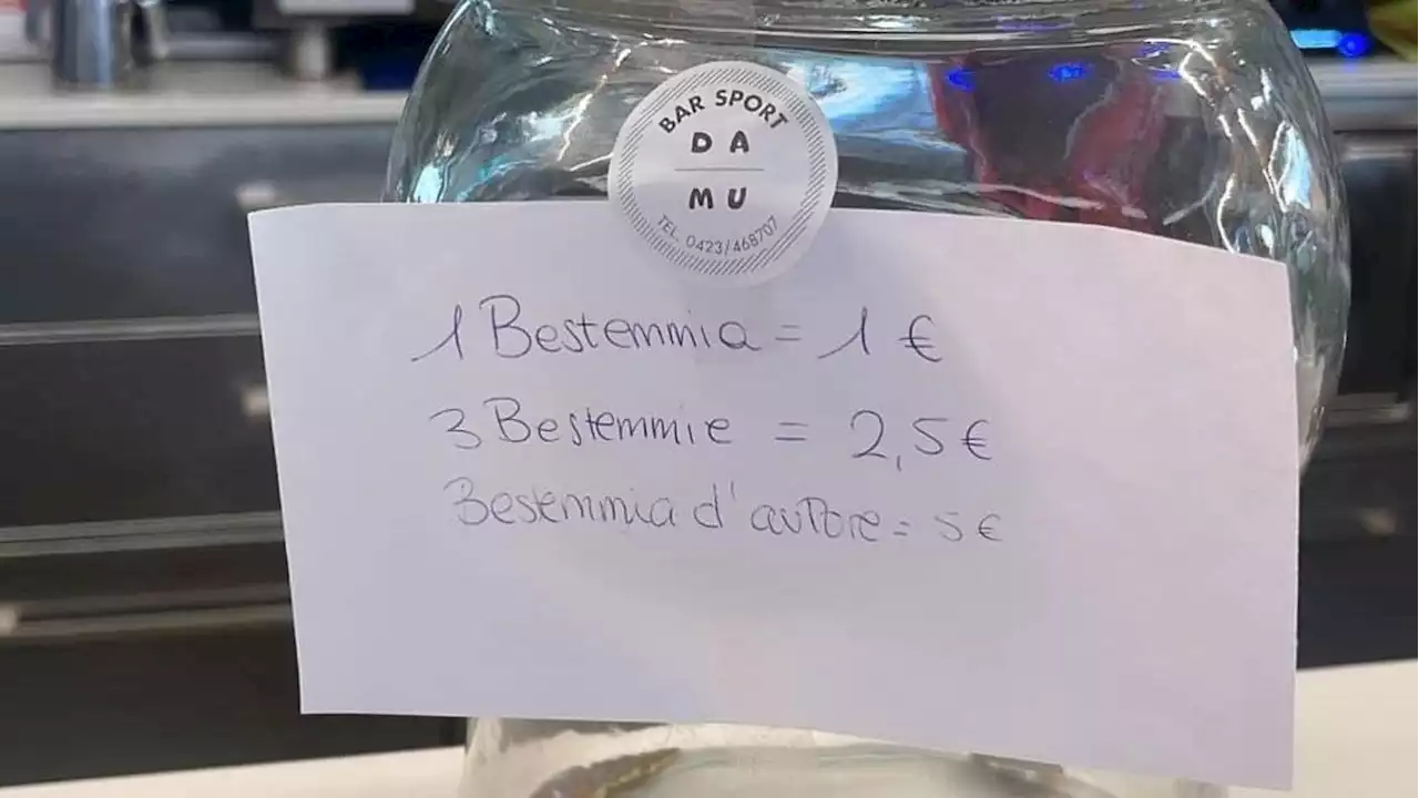 Nel Bar Sport che tassa le bestemmie: “Ecco perché faccio pagare chi impreca”