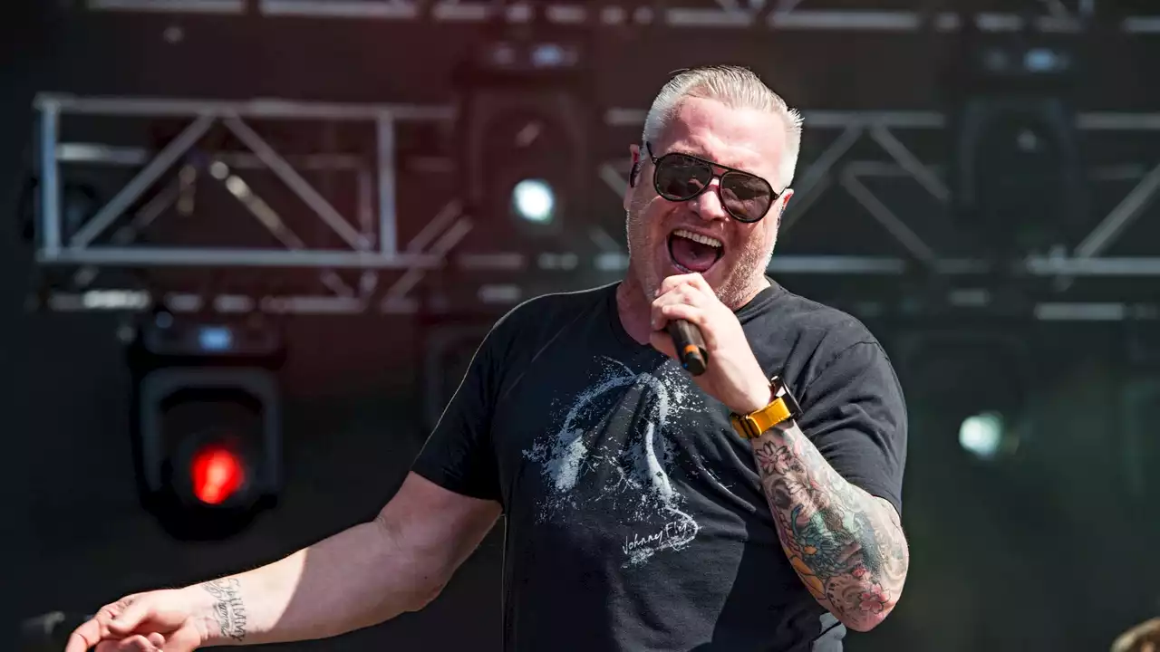 Muere Steve Harwell, cantante de Smash Mouth, a los 56 años