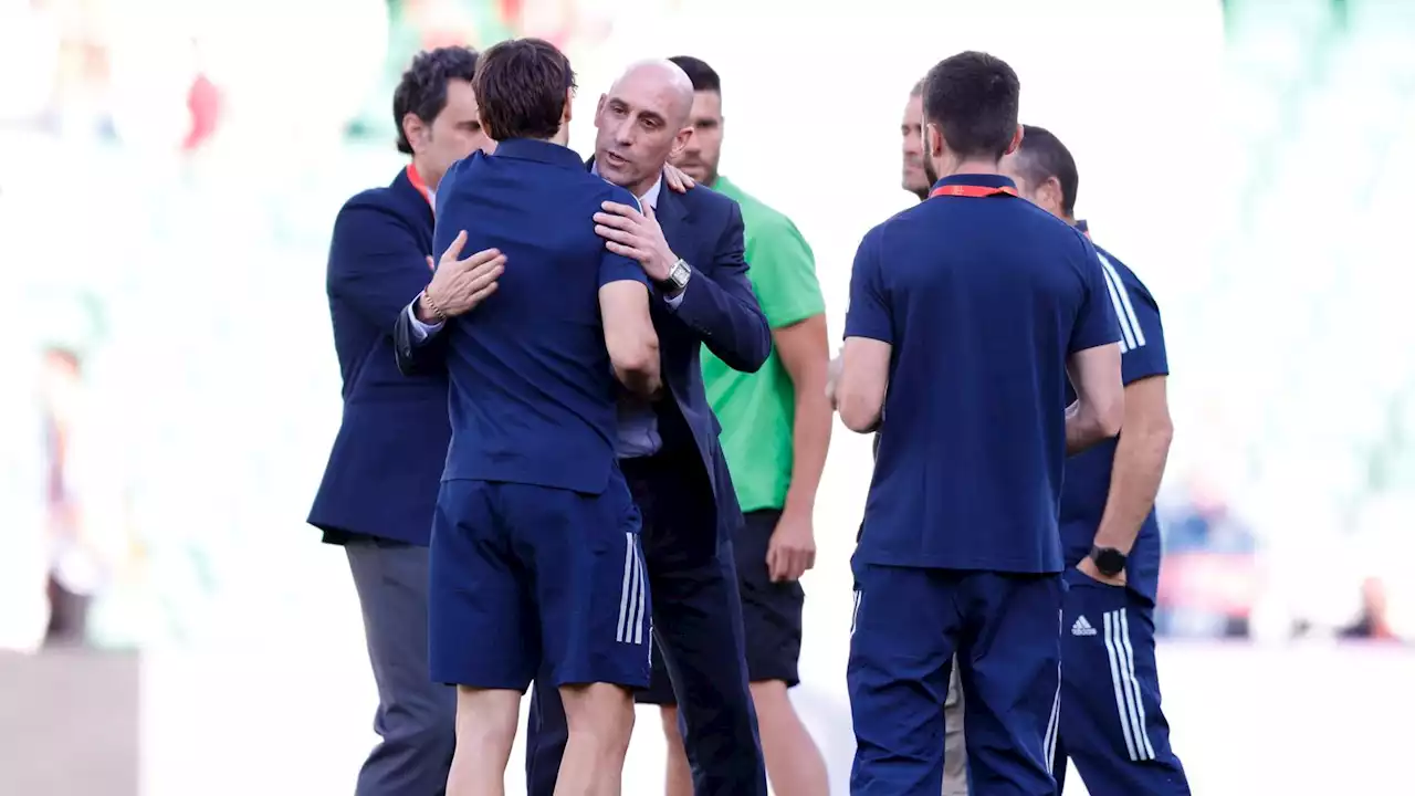 Spanish men's team express solidarity with women after Luis Rubiales kiss