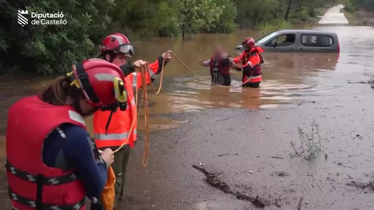 Überschwemmungen und überflutete Straßen in Spanien