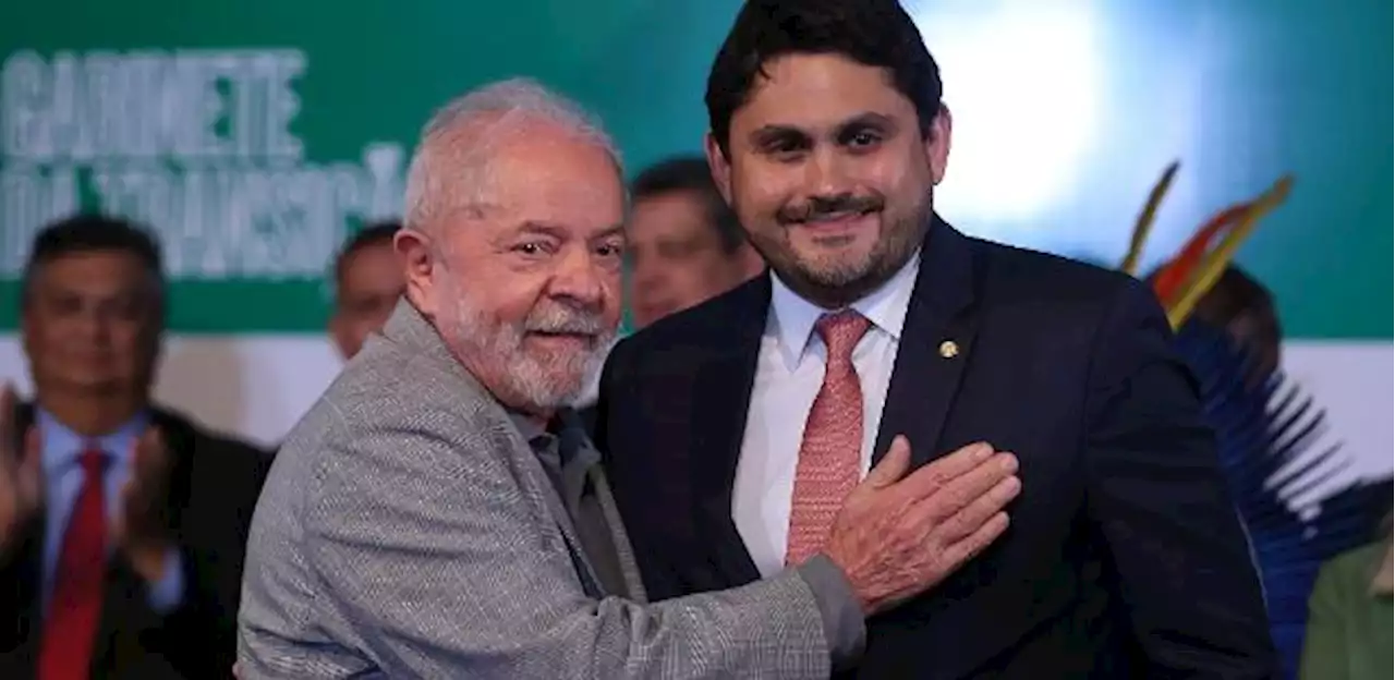 Josias de Souza: Centrão pressiona Lula a manter ministro suspeito de corrupção