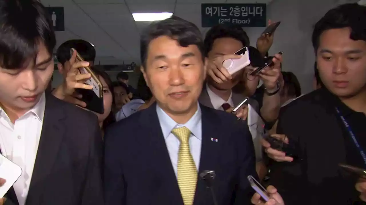 교육부 장관 국회 출석...'엄정 대응' 방침 놓고 공방 예고