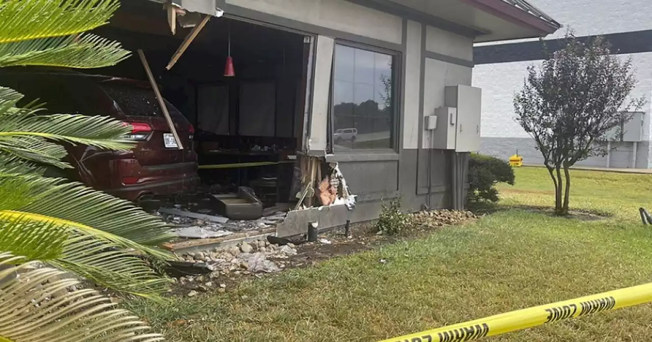 Driver crashes into Denny's restaurant, injures 23 people inside