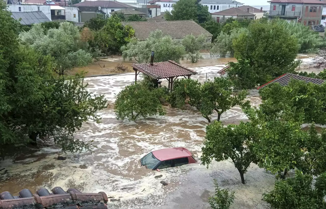 En Grèce, après le feu des incendies, le pays noyé sous les eaux