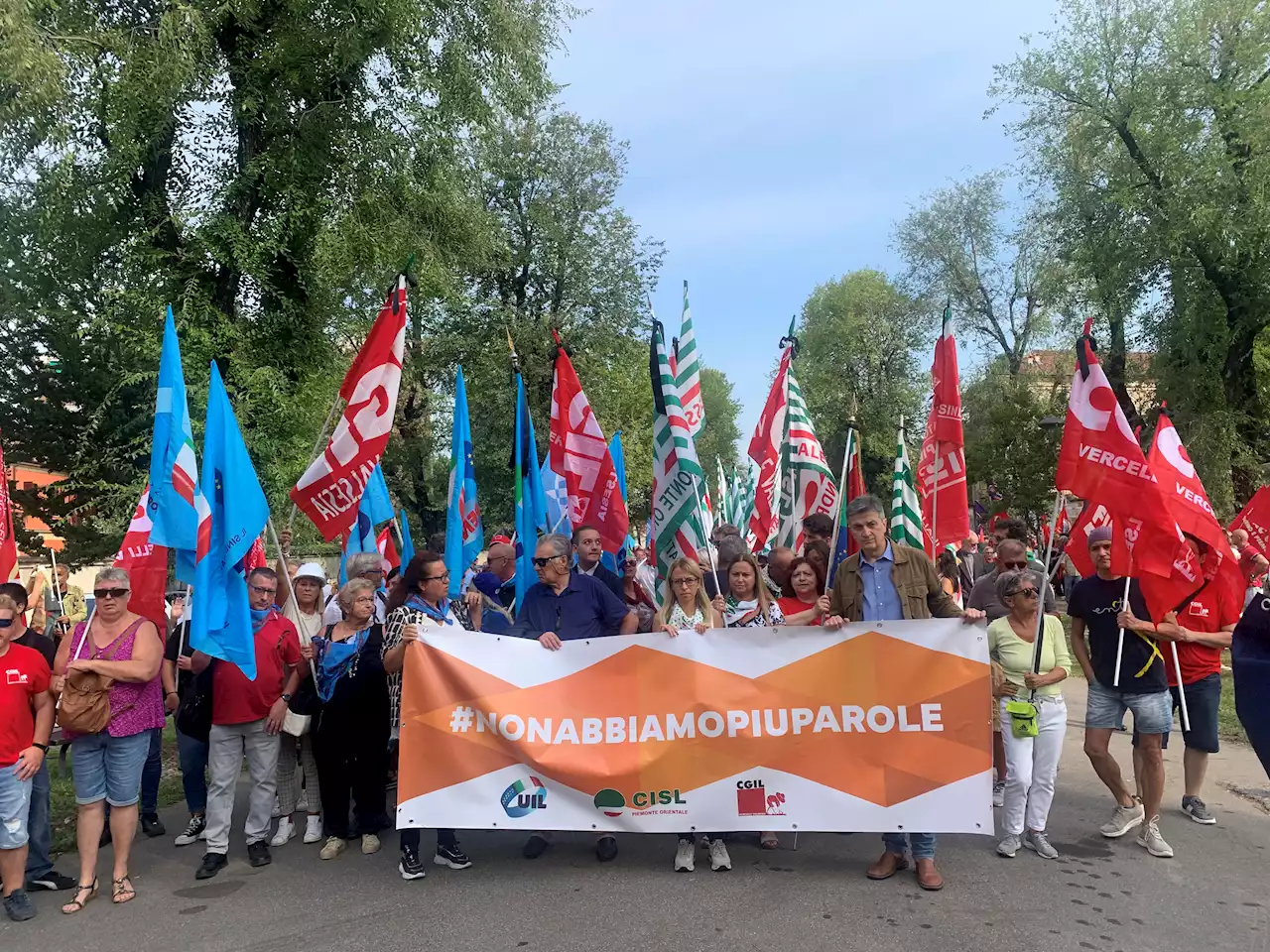 Incidente ferroviario Brandizzo, corteo per le vittime