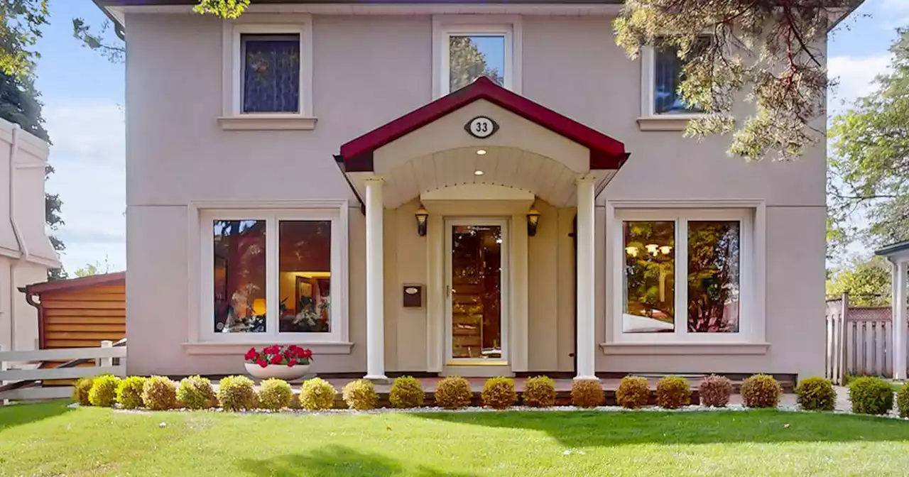 This $1 million Toronto home has the most stunning sunroom