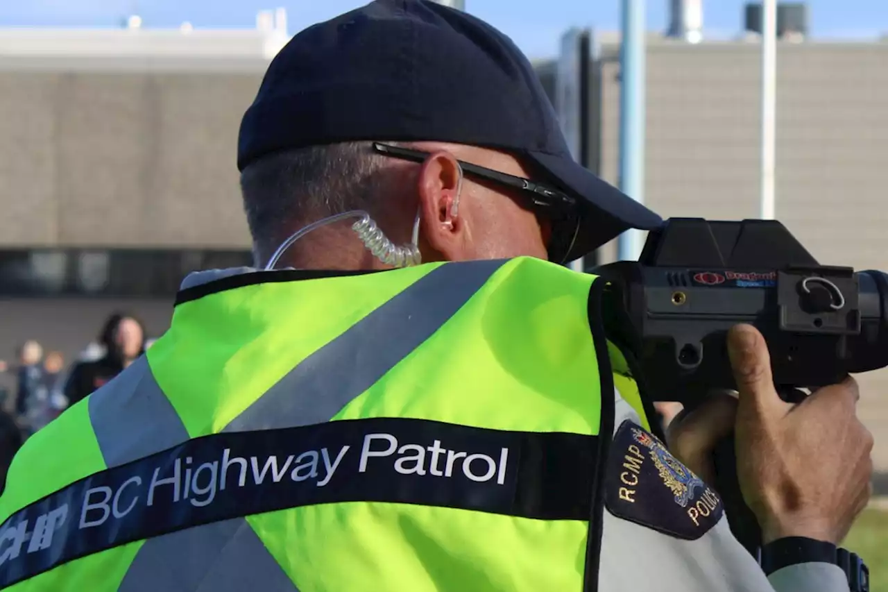 B.C. motorcyclist drives into oncoming traffic, crashes trying to evade police