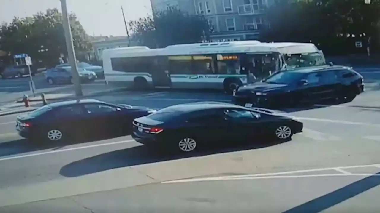 Collision between BC Transit bus and SUV at Victoria intersection caught on camera