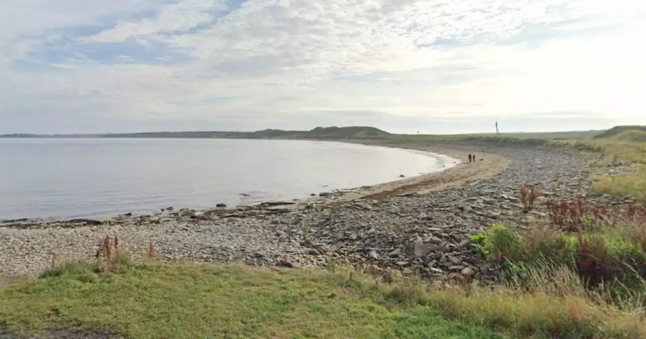 Tourists find 'human bone' on Scots beach as police launch probe