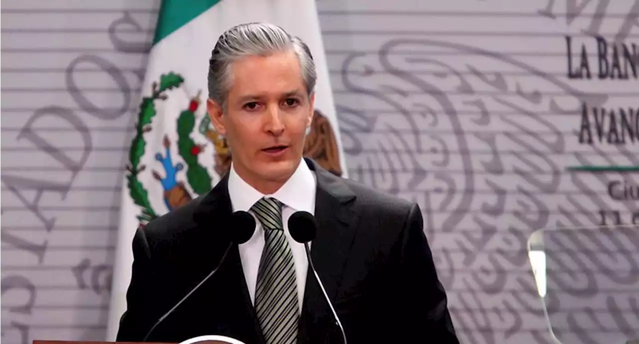 Alito Moreno critica 'sumisión' de Alfredo del Mazo a AMLO; analizan expulsarlo del PRI