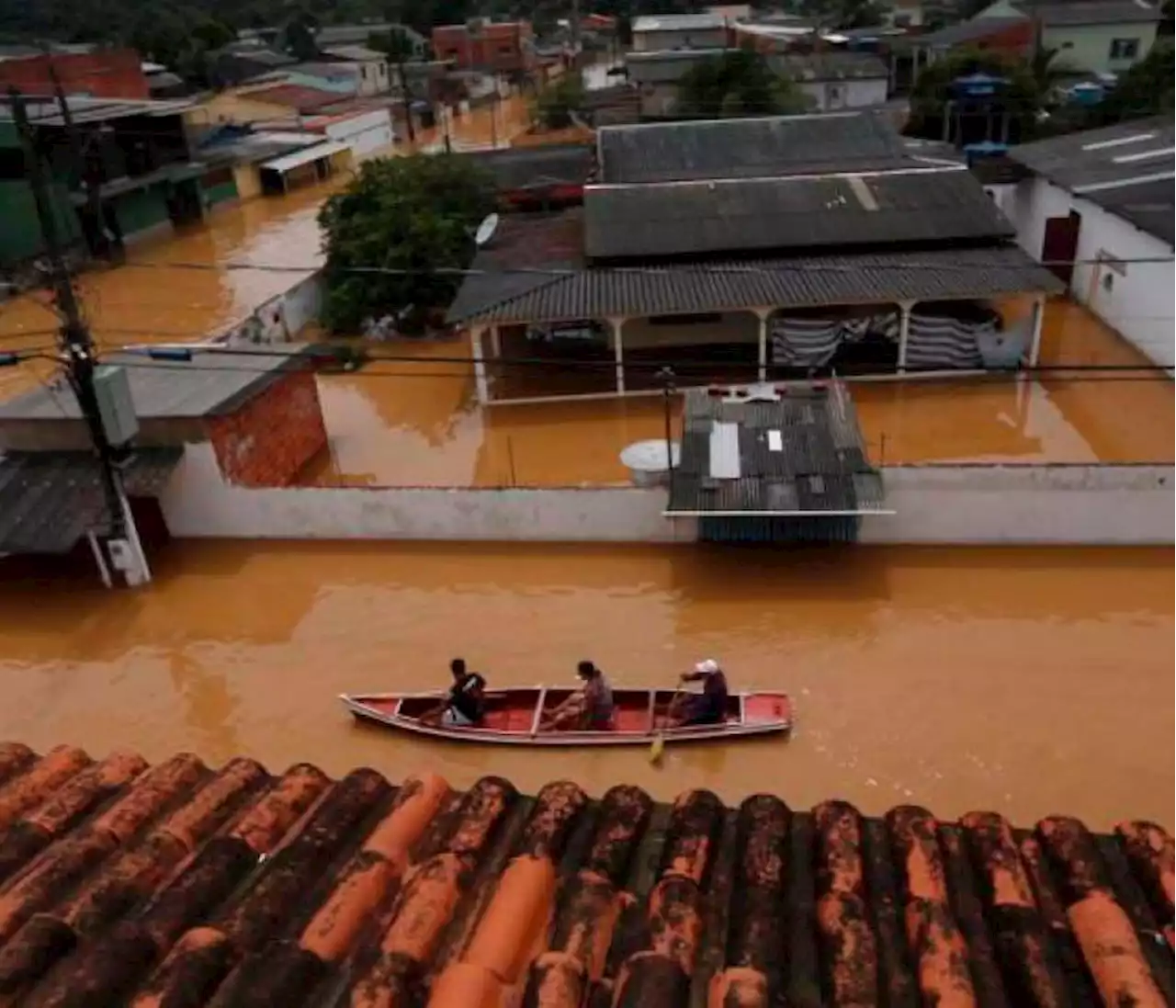 Cuatro muertos y daños en varias ciudades en el sur de Brasil deja un ciclón