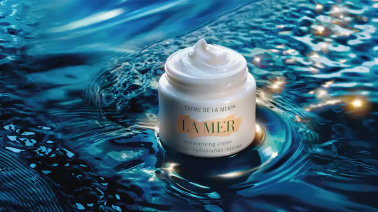 La Mer's Crème de la Mer Moisturizer Is Nearly $300 Off for Labor Day