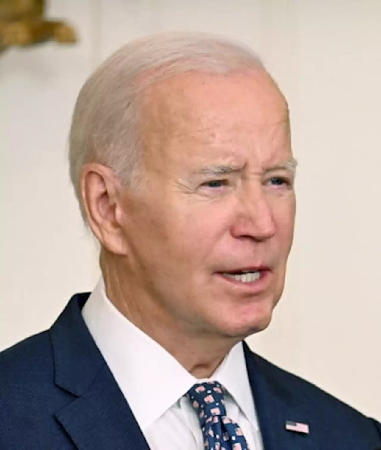 Após mulher contrair covid, Biden usa máscara por precaução | Mundo e Ciência