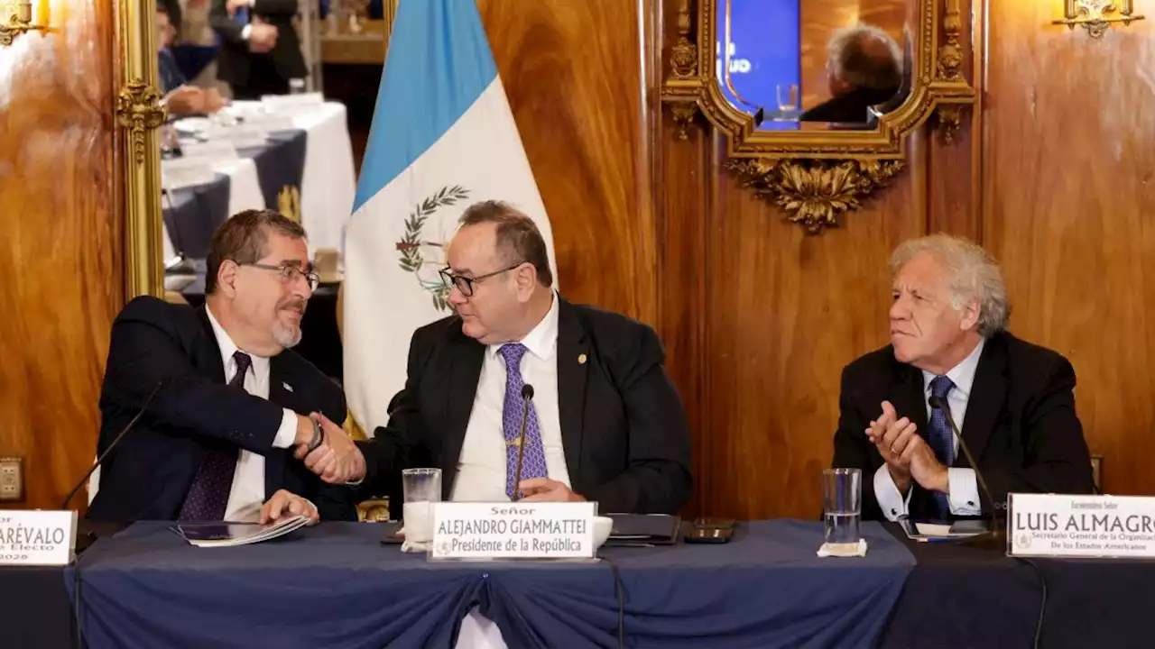 Arévalo confía en un alto al “asalto ilegal”, pese a riesgo de golpe de Estado