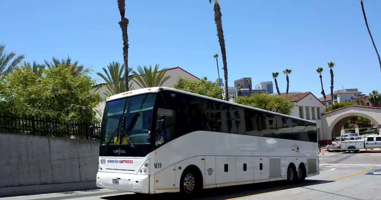 Busload of migrants, the 12th sent by Texas, arrives in Los Angeles