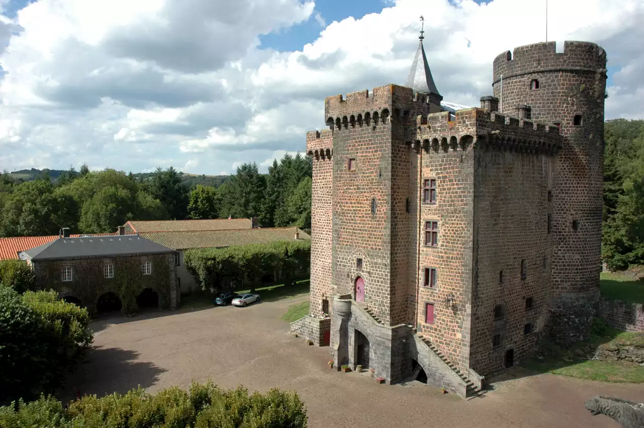 Loto du patrimoine 2023 : ce château près de Clermont en péril sélectionné à la FDJ