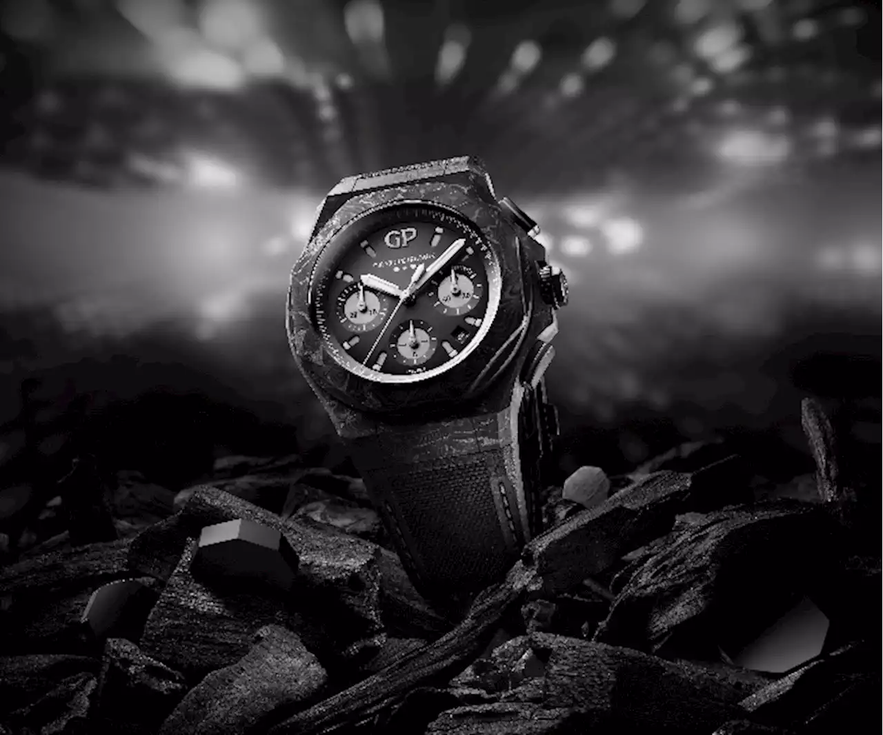 WOW News: Introducing the Girard-Perregaux Laureato Absolute Chronograph 8Tech