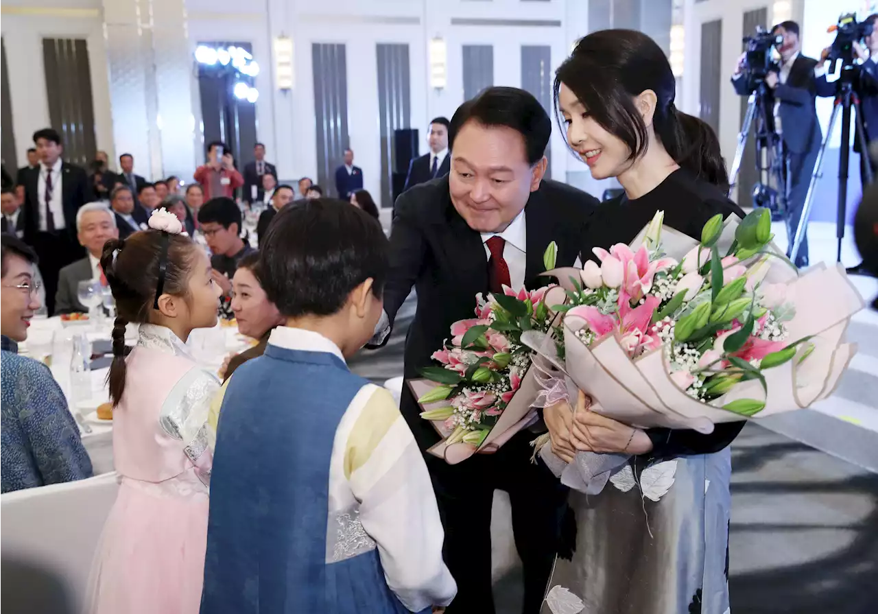 인도네시아 동포 만난 尹 “코로나 극복 과정서 상부상조 정신 보여줘”