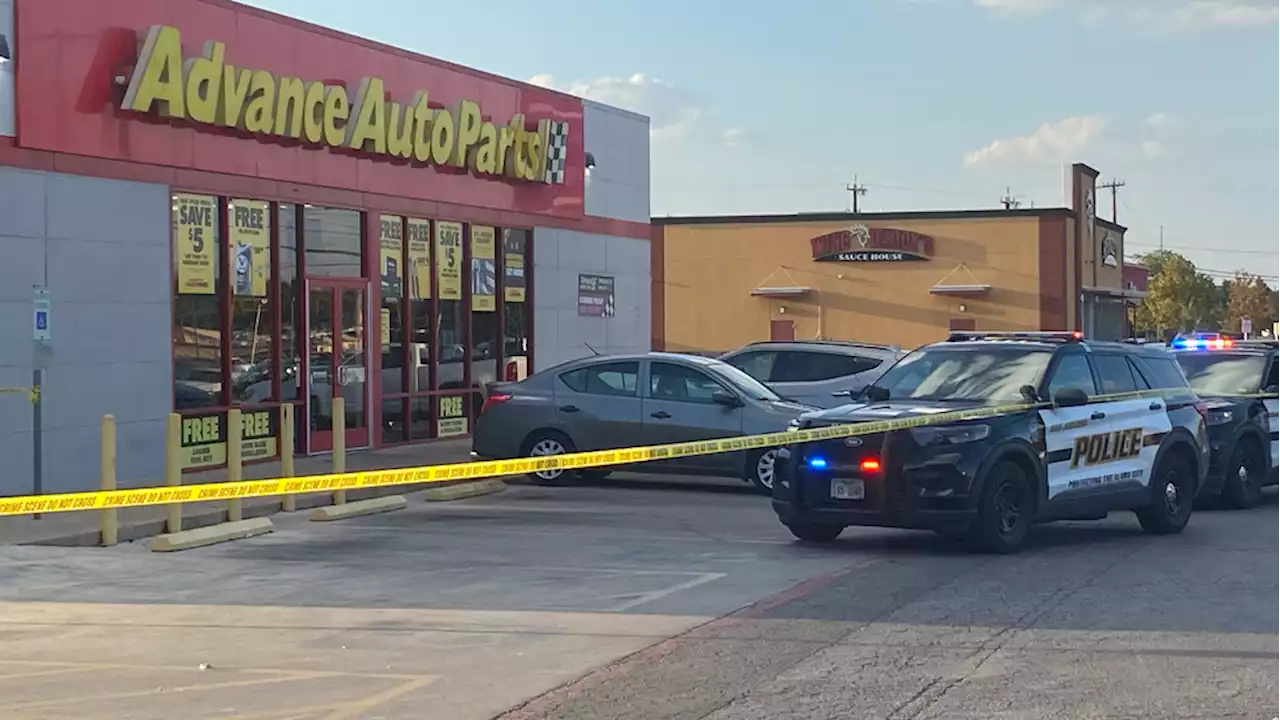 Victim stumbles into West Side auto shop with stab wounds