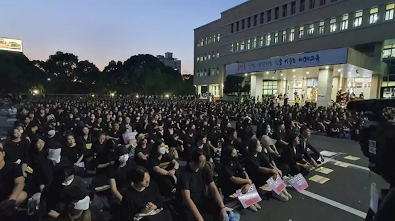 [제주] '도내 교사 1/3 참석'... 눈물로 가득찬 추모문화제