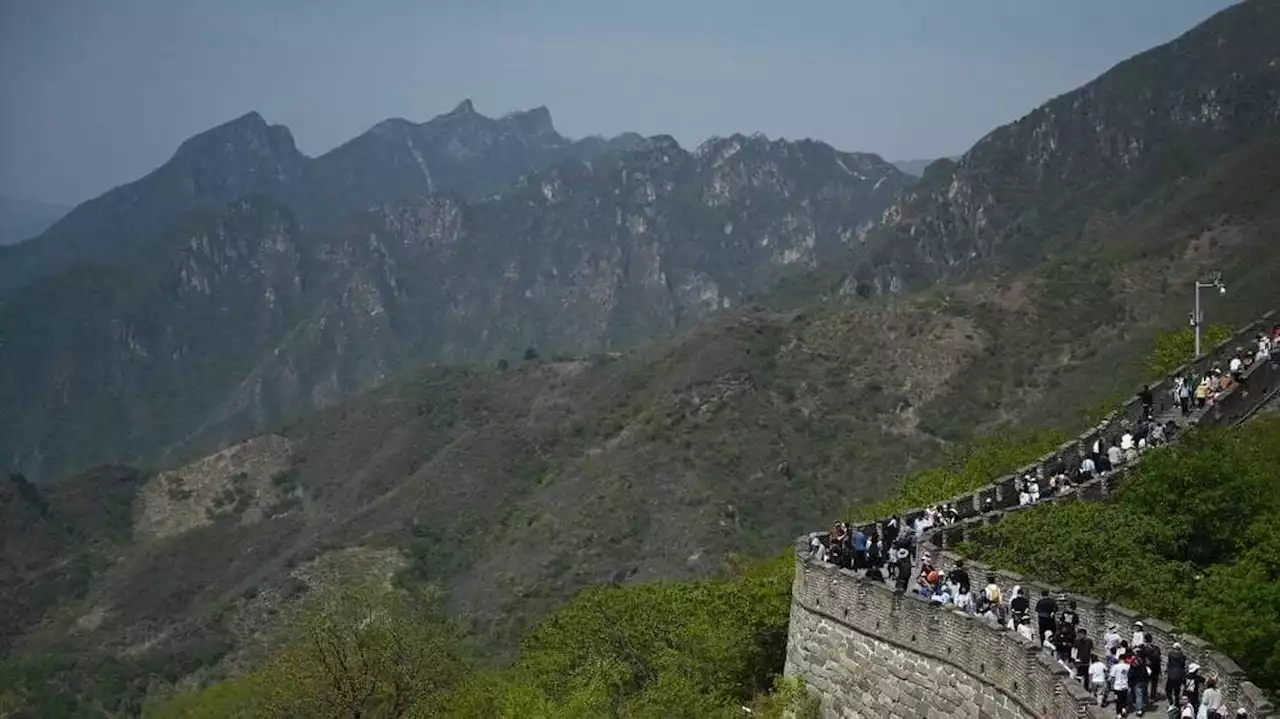 Ils creusent un trou dans la Grande Muraille de Chine pour faire un raccourci, deux interpellations