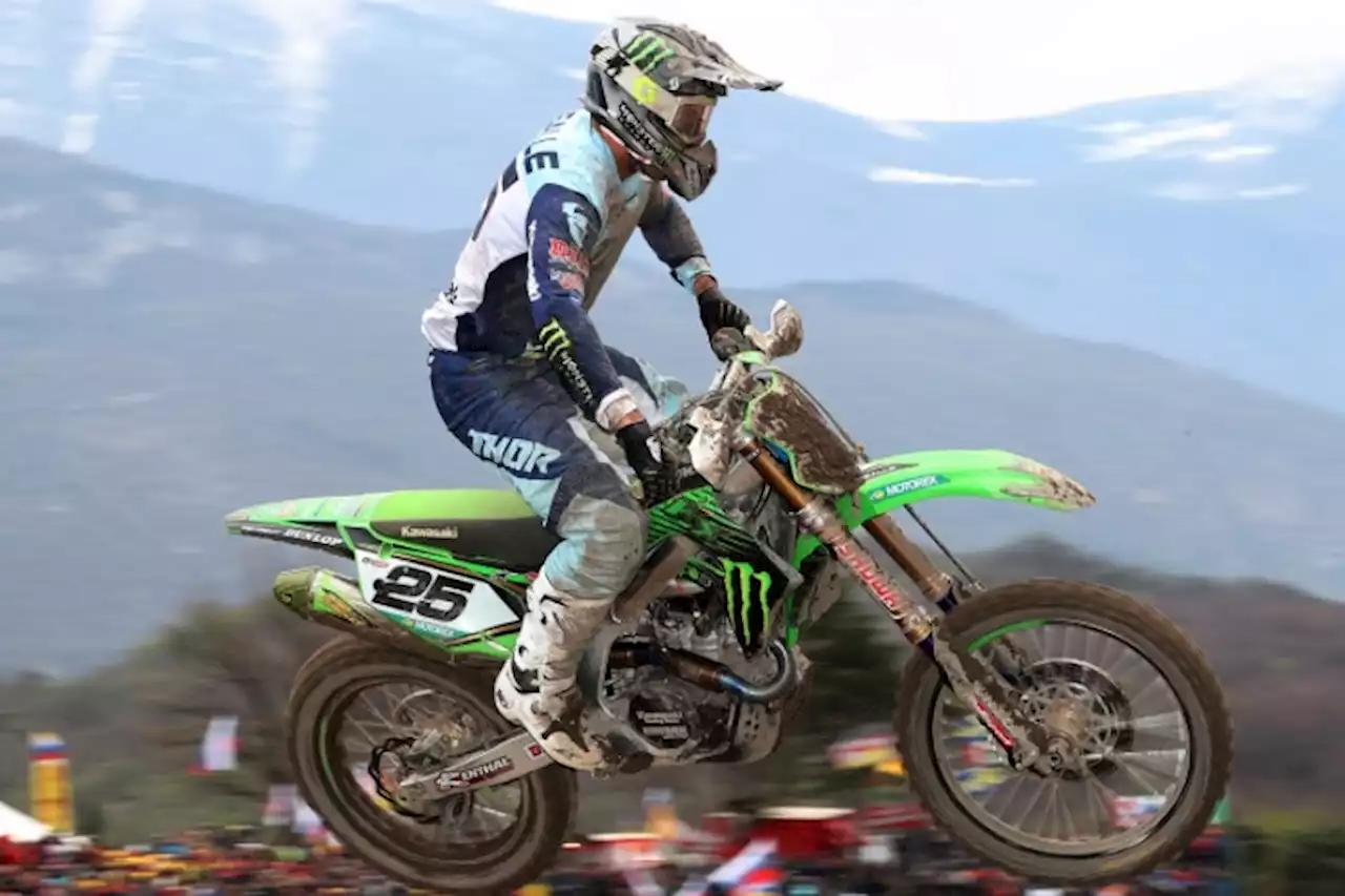 Clement Desalle (Kawasaki) am Meniskus operiert