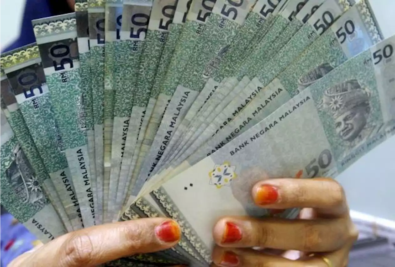 Ringgit opens lower as risk appetite shrinks