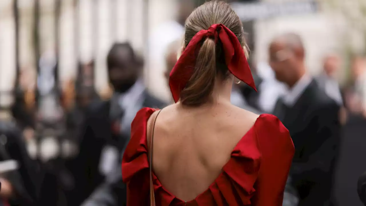 I Saw French Fashion Girls Wearing These 5 Fall Fashion Trends On My Trip To Paris