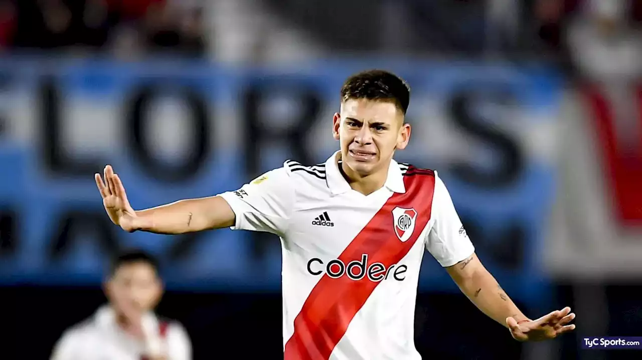 Qué pasa con Echeverri: del debut soñado en River a no jugar y la decisión que analizan