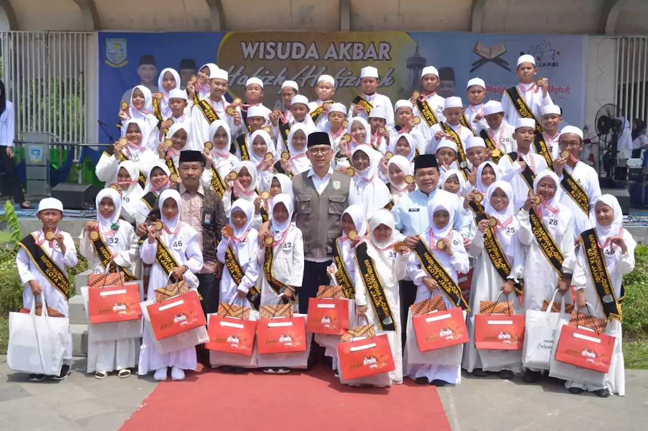 Pemkot Jambi wisuda lebih dari 10 ribu penghafal Al Quran