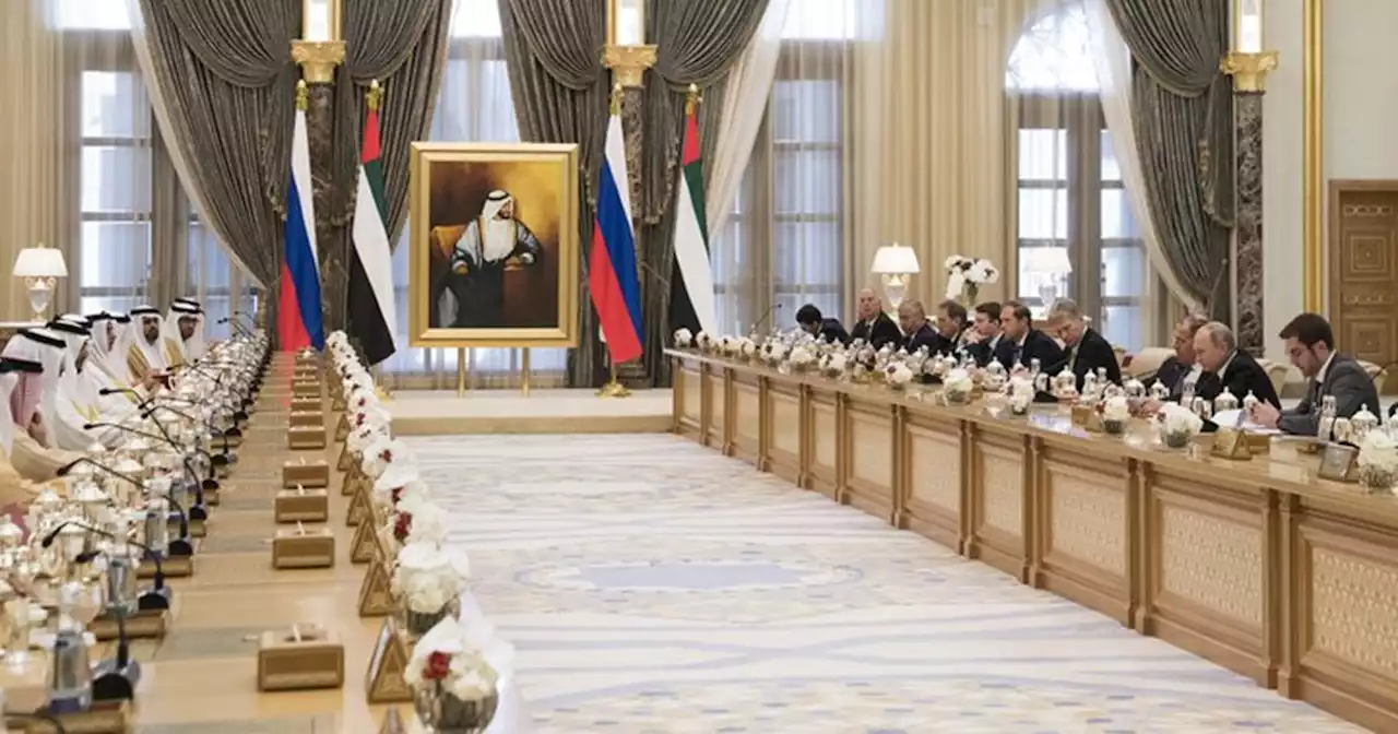 وفد غربي رفيع في الإمارات لمناقشة العقوبات على روسيا.. ما علاقة الرقائق الإلكترونية؟