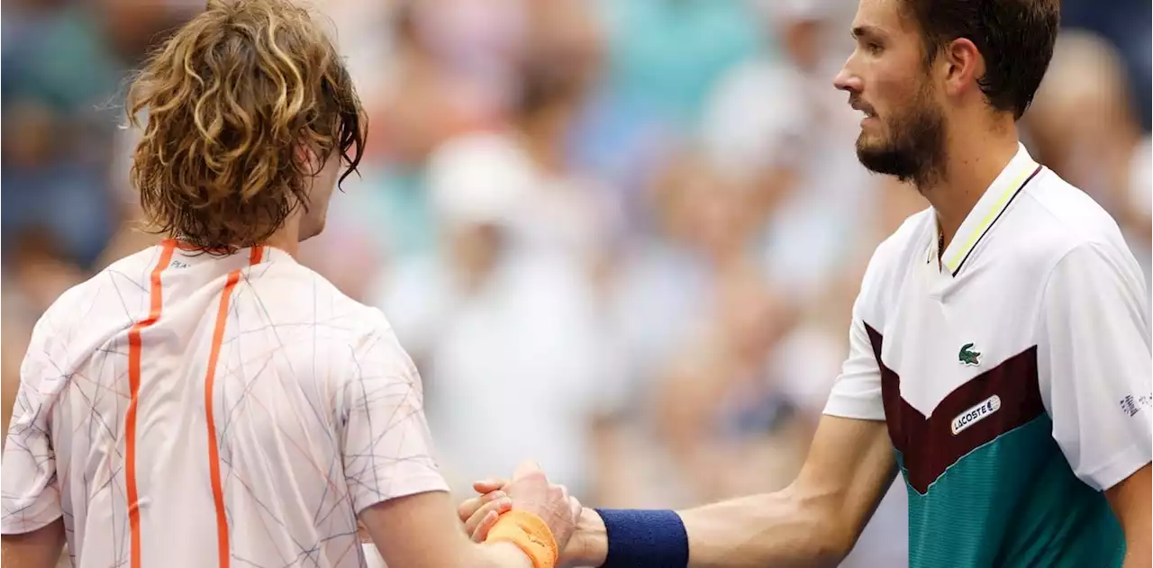 US Open, día 10, EN VIVO: Medvedev pudo con Rublev y el calor para avanzar a semis, donde espera por Alcaraz o Zverev