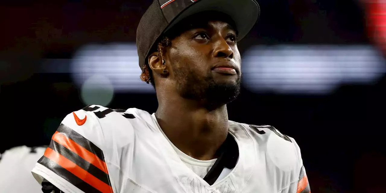 Browns top cornerback Denzel Ward limited in practice as he progresses from latest concussion