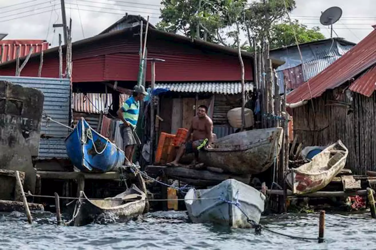 Impactante: indígenas se despiden de su isla porque se la está tragando el mar