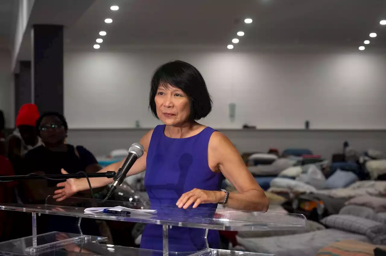 Toronto City Council debates financial future as Olivia Chow presses for refugee shelter help